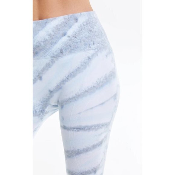 💕WILDFOX💕 Cindy Sports Bra  & Kris Leggings Set - Picture 10 of 16